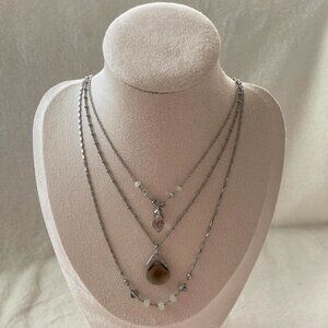 White House black market necklace  #work #whbm #corporate #office #glam  Elegant